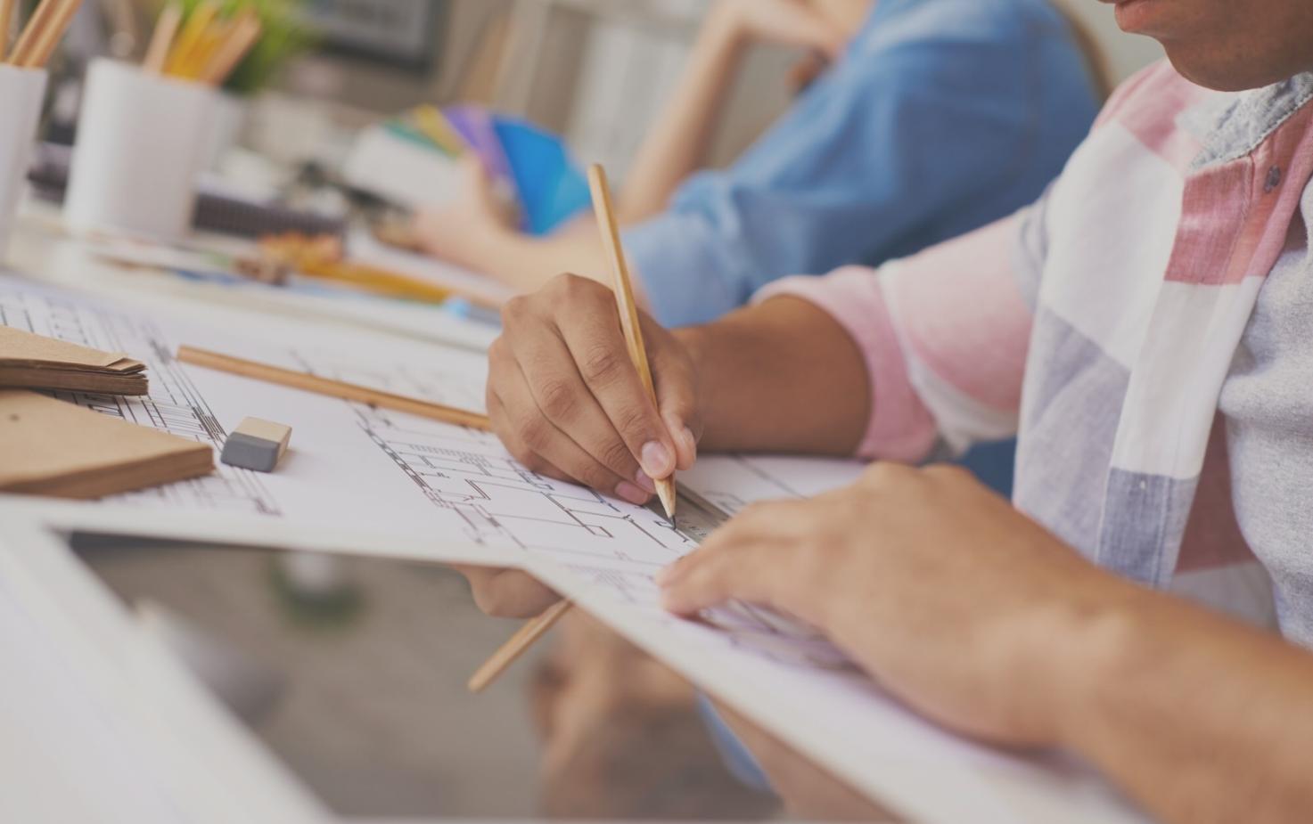 Finanzanalyst bei der Arbeit